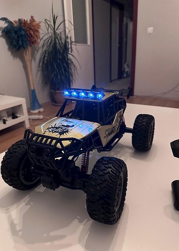 1/8 4X4 ULTRA DEV ÖLÇEK RC ARABA - Görsel 4