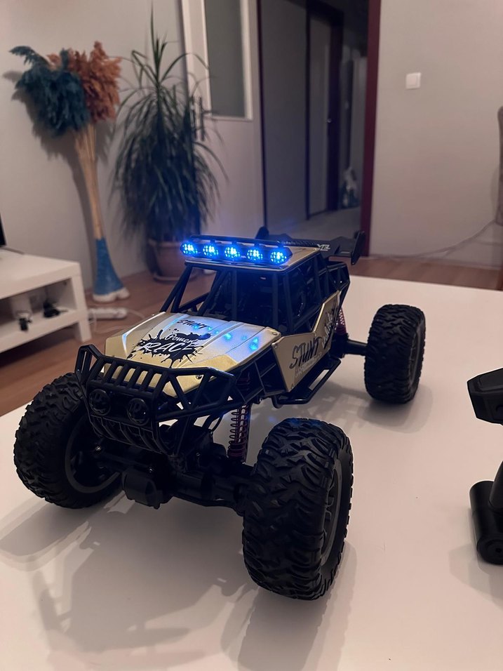 1/8 4X4 ULTRA DEV ÖLÇEK RC ARABA - Görsel 4