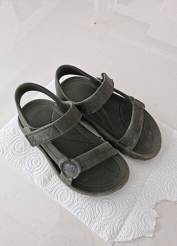 lc waikiki erkek çocuk sandalet