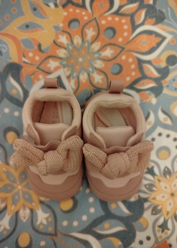 Beyaz Kürklü Nakışlı Kız Çocuk Ev Terliği - Görsel 6