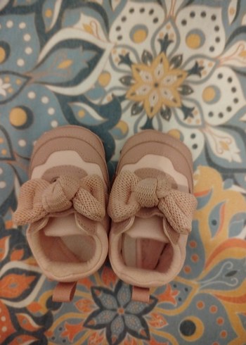 Beyaz Kürklü Nakışlı Kız Çocuk Ev Terliği - Görsel 9