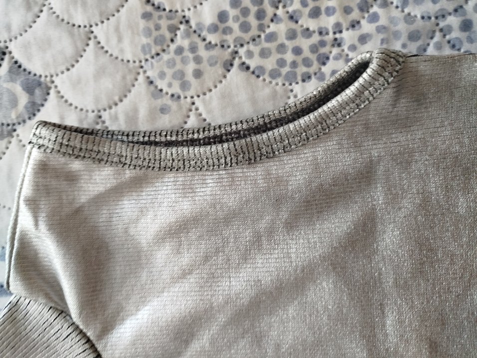 Metalik Görünümlü Crop - Görsel 3