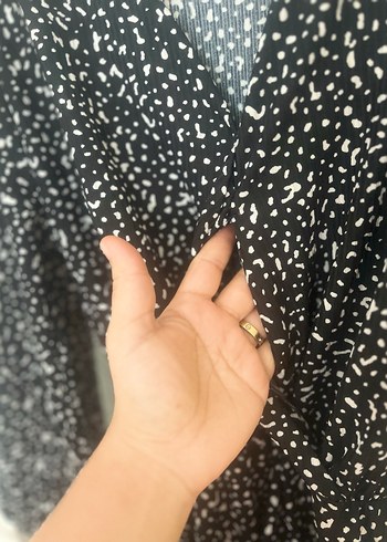 Siyah V Yaka Midi Elbise - Görsel 3