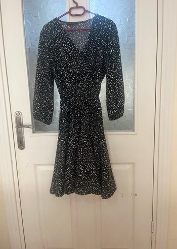 Siyah V Yaka Midi Elbise - Görsel 2