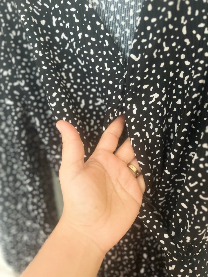 Siyah V Yaka Midi Elbise - Görsel 3