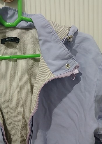 Lila Kapüşonlu Kadın Yağmurluk - Görsel 2