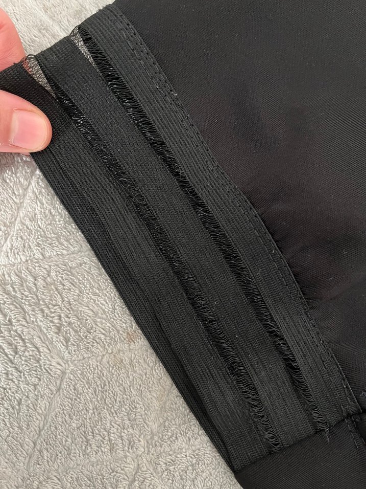 Siyah Parlak Deri Yüksek Yakalı Kadın Ceket - Görsel 3