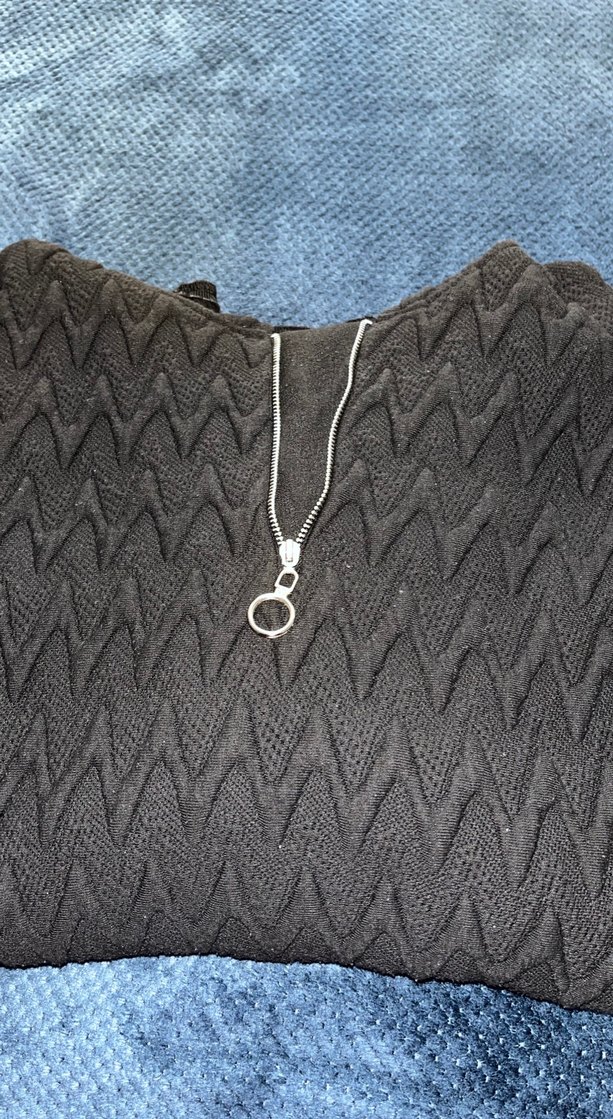 Siyah Örgü Kapüşonlu Kadın Kazak - Görsel 2