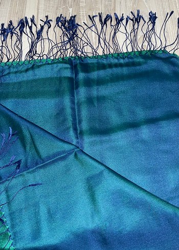 Yeşil mavi Kadın İpek Görünümlü Püsküllü Şal - Görsel 2