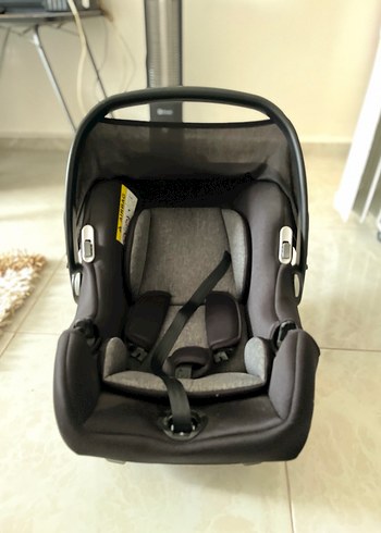 Siyah ve Gri Bebek Oto Koltuğu - Görsel 3