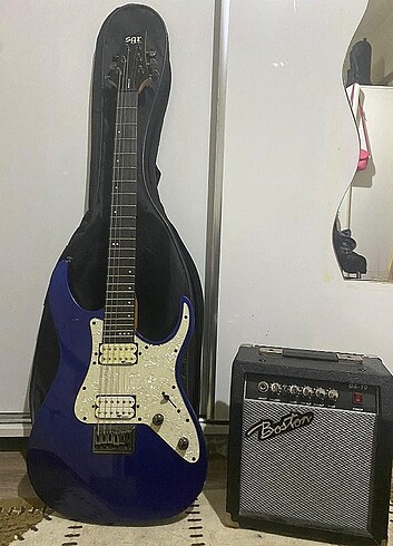 elektro gitar ve amfi 