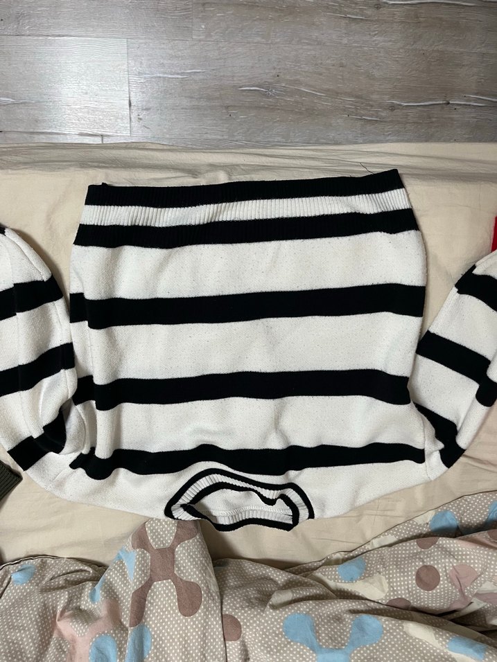 Kadın Siyah Beyaz Çizgili Triko Kazak - Görsel 3