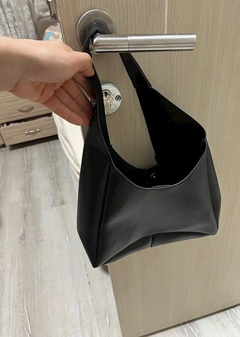 Siyah Deri Kadın Çanta - Görsel 3