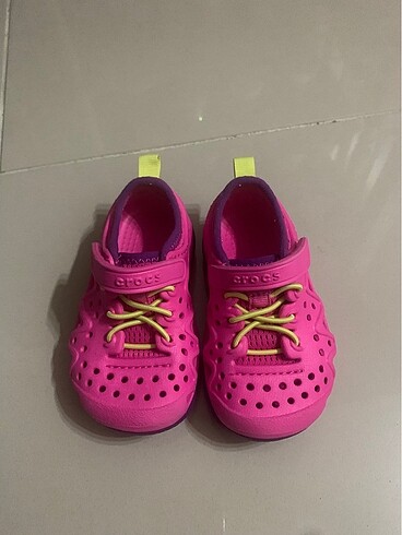 Crocks Swiftwater Play Shoes Kız çocuk C7(23-24 numara) ayakkabı
