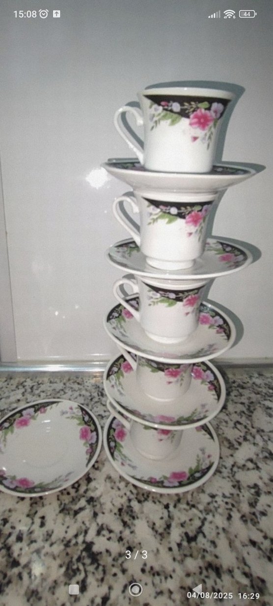 Çiçek Desenli Beyaz  Fincan takımı - Görsel 3