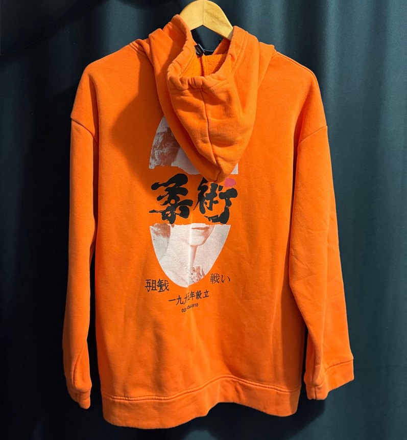 Erkek Turuncu Kapüşonlu Baskılı Sweatshirt - Görsel 2