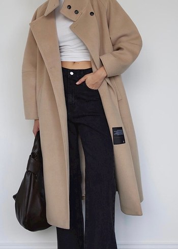 Düğmeli Bej Uzun Kaban - Görsel 3