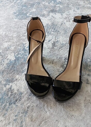 Siyah platformlu topuklu ayakkabı - Görsel 5