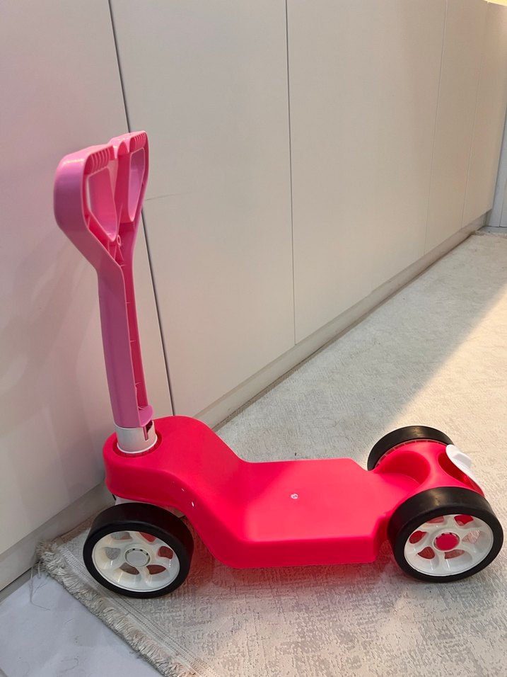 Pembe Çocuk Scooter'ı - Görsel 3