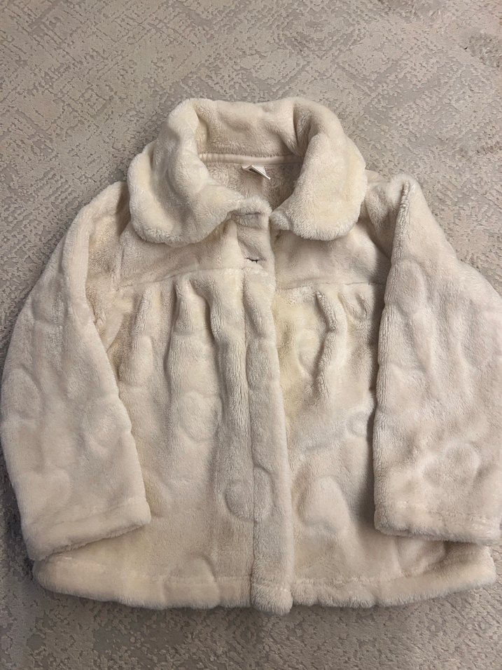 Kız Çocuk Beyaz Peluş Ceket - Görsel 2