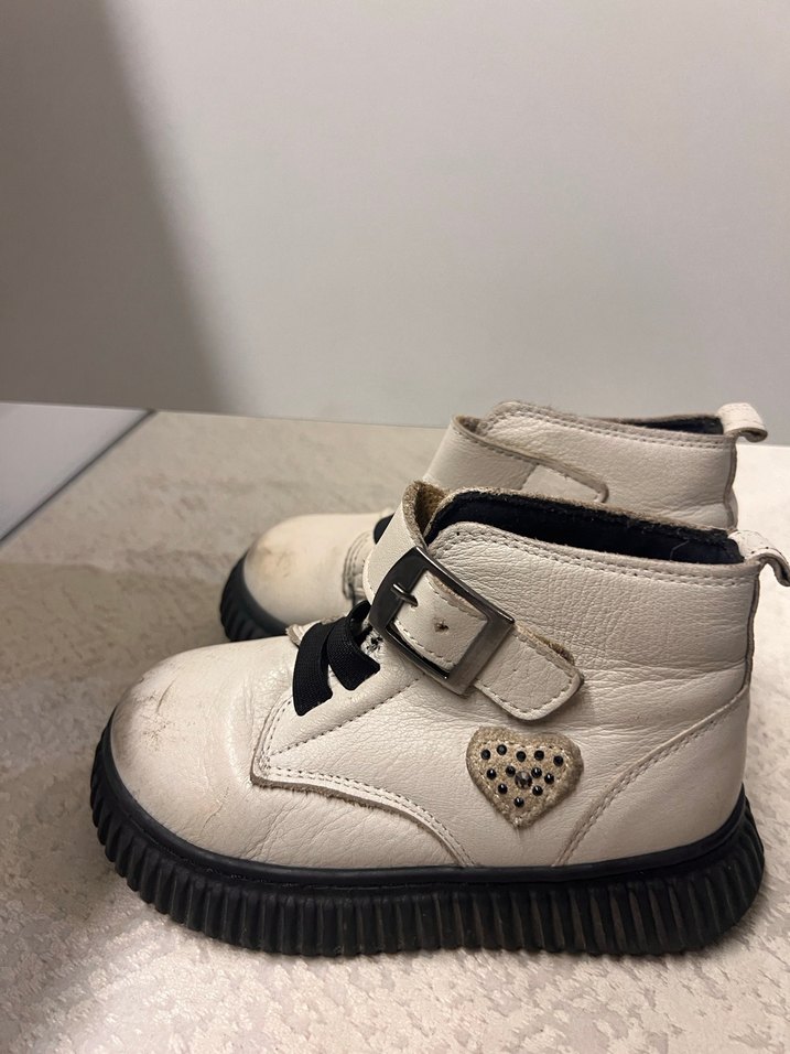 Ortopedik Kız çocuk kalpli bot - Görsel 3