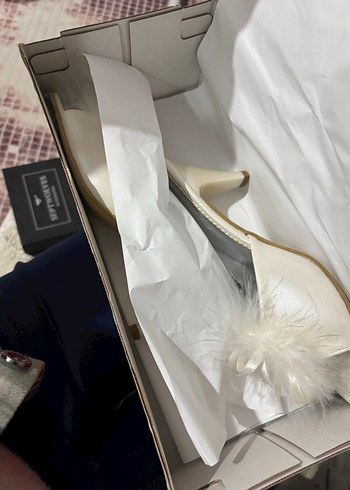 Beyaz tüylü  Stiletto Gelin Ayakkabısı - Görsel 2