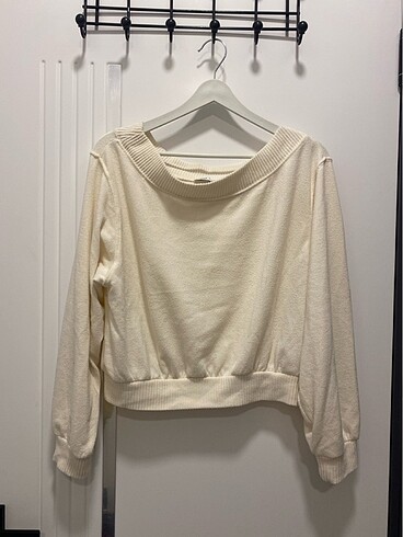 Bershka asimetrik yaka bluz