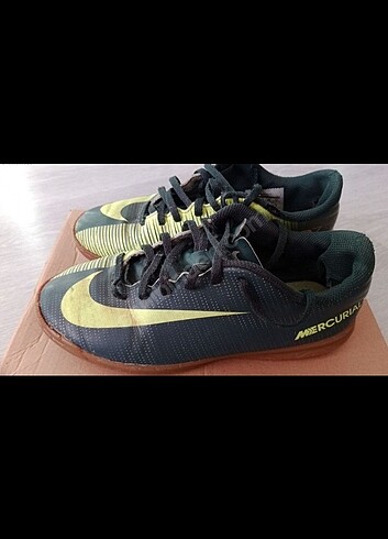 36 numara Nike orjinal halısaha ayakkabısı - Görsel 2