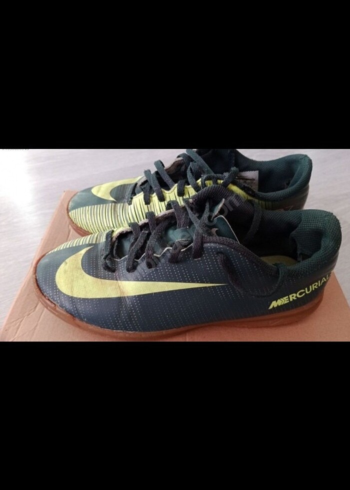 36 numara Nike orjinal halısaha ayakkabısı - Görsel 2