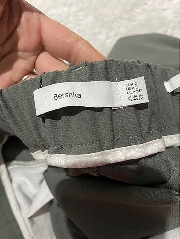 Bershka Kumaş pantolon