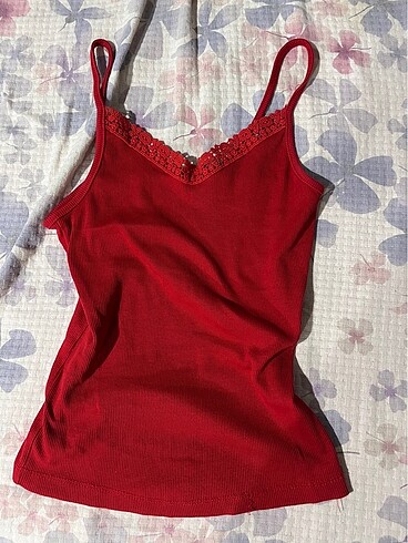 KIRMIZI DANTELLİ ASKILI TOP