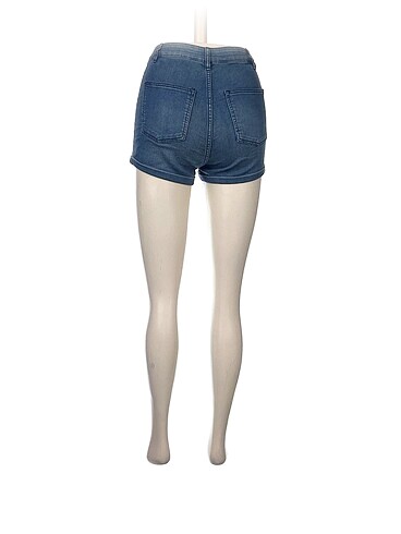 34 Beden H&M Mini Şort %70 İndirimli.