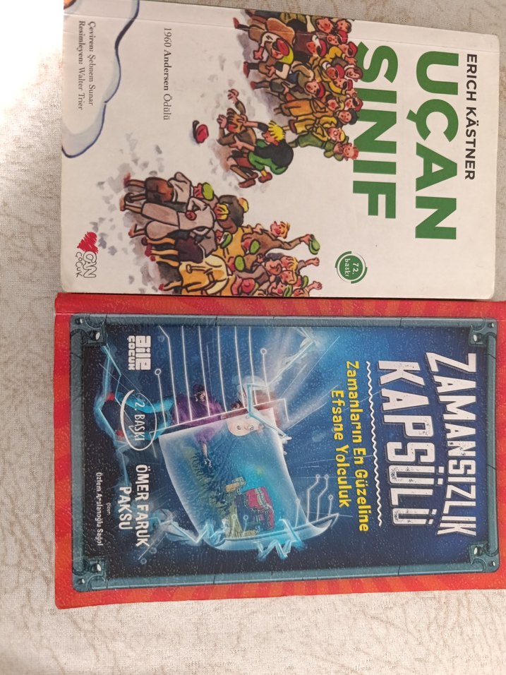 Uçan Sınıf ve Zamansızlık Kapsülü Çocuk Kitapları - Görsel 2