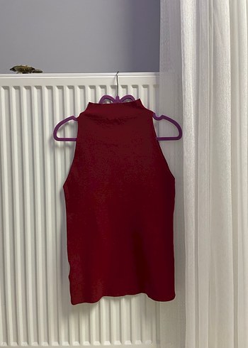 Bordo Yüksek Yakalı Kolsuz bluz - Görsel 2