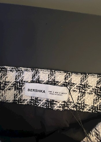 bershka Düğmeli Beyaz Siyah Ekose Mini Etek - Görsel 2