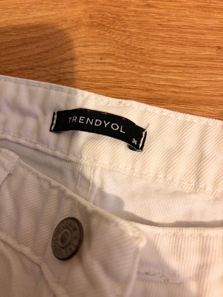 Beyaz Rahat Kesim Midi Kadın Kot Pantolon Trendyol - Görsel 3