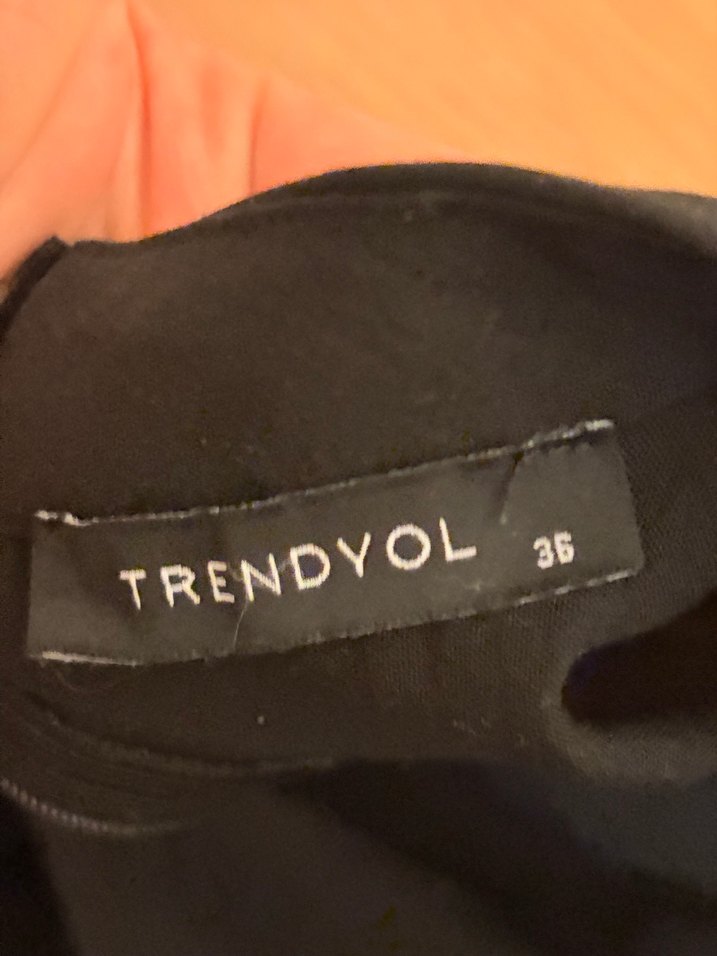 Siyah Uzun Salaş Fırfırlı Kolsuz Elbise Trendyol - Görsel 2