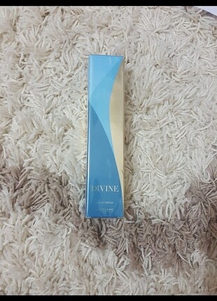 Oriflame divine