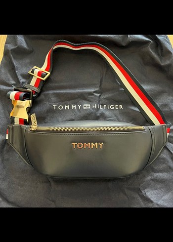 Tommy Hilfiger Gri Deri Bel Çantası