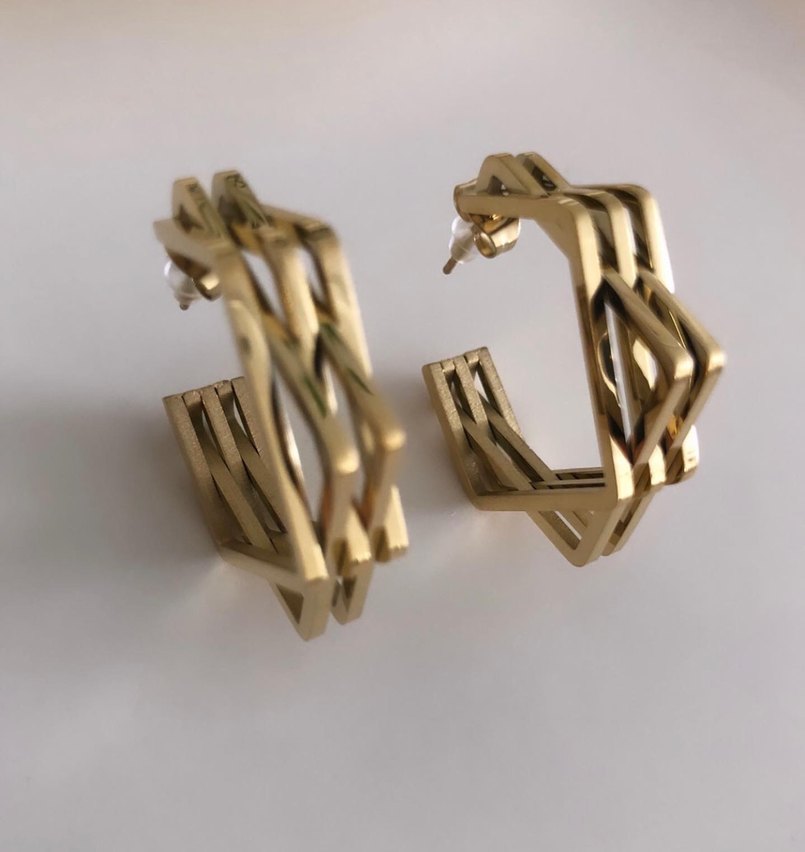 Pliseli Altın Renk Mini Kadın Küpe - Görsel 2