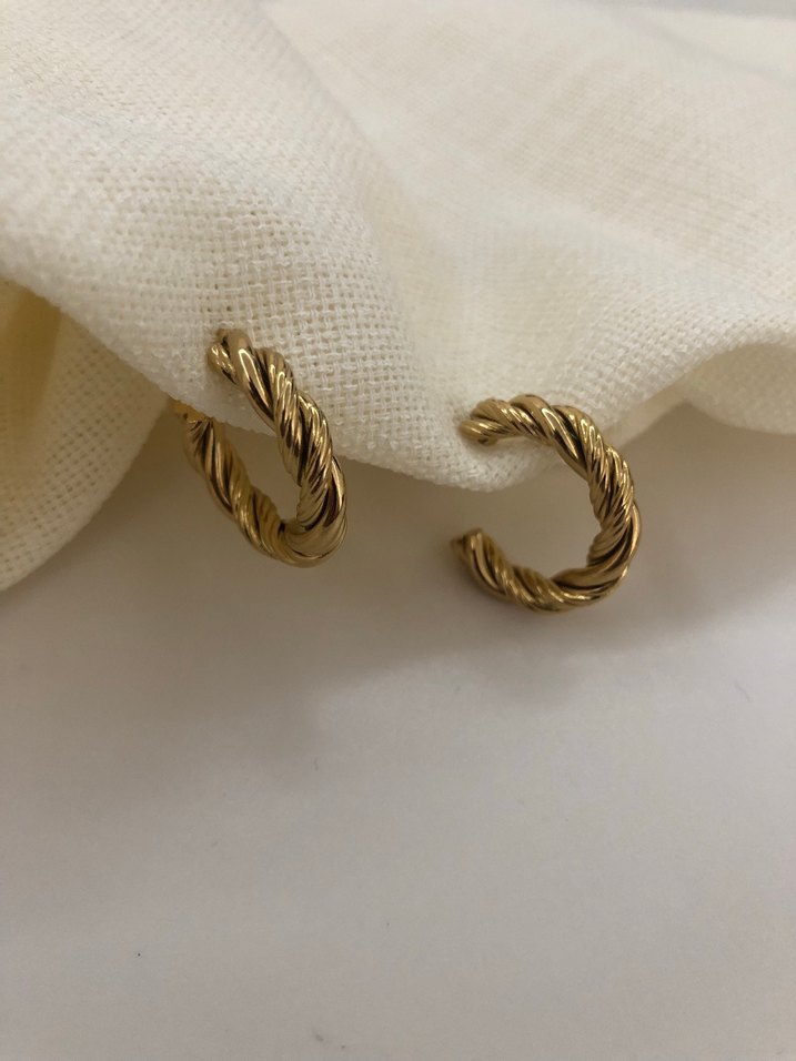 Kısa Burgu Halka Küpeler - Görsel 2