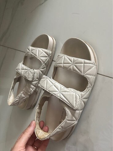 Pull and Bear Sandalet