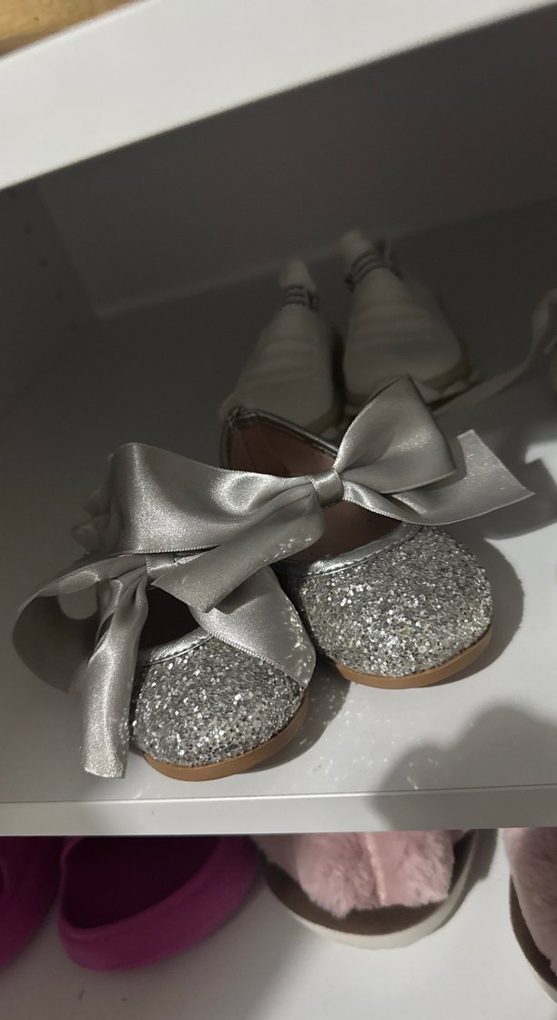 Gri Fiyonklu Kız Babet Ayakkabı - Görsel 4