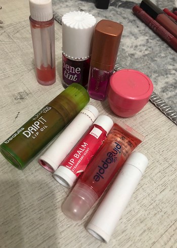 Çok Renkli Makyaj Ürünleri Seti - Görsel 9