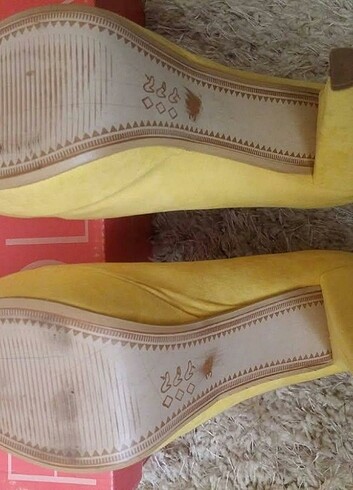 38 Beden Aldi shoes sarı süet topuklu ayakkabı