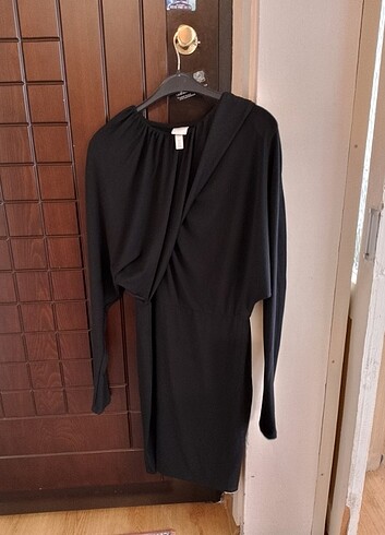l Beden siyah Renk H&M Siyah dizaltı elbise 
