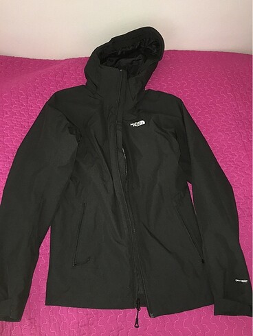 The north face yağmurluk