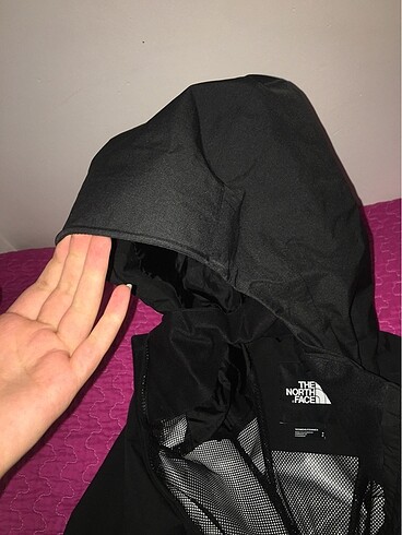 s Beden siyah Renk The north face yağmurluk