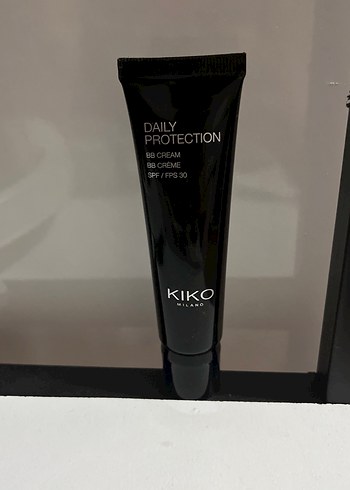 KIKO Milano Siyah BB Krem SPF 30