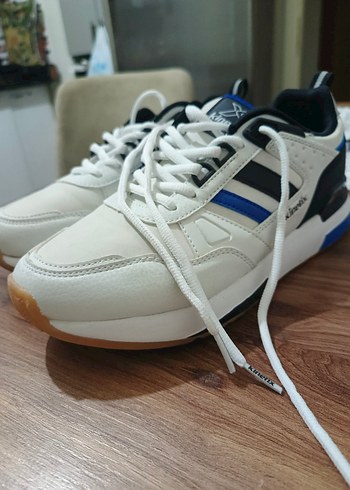 Kinetix Beyaz Bağcıklı unisex Spor Ayakkabı